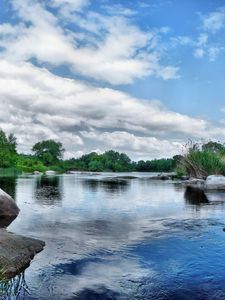 Превью обои камни, вода, река, исток, подпись