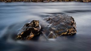 Превью обои камни, вода, туман, гора, природа