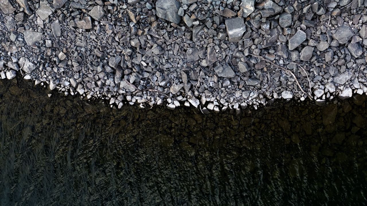 Обои камни, вода, вид сверху, побережье, пляж