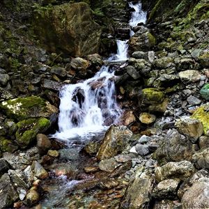 Превью обои камни, водопад, деревья, природа