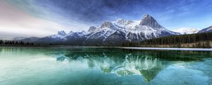 Превью обои канада, озеро, прозрачное, вода, дно, горы, прохлада, свежесть, чистота