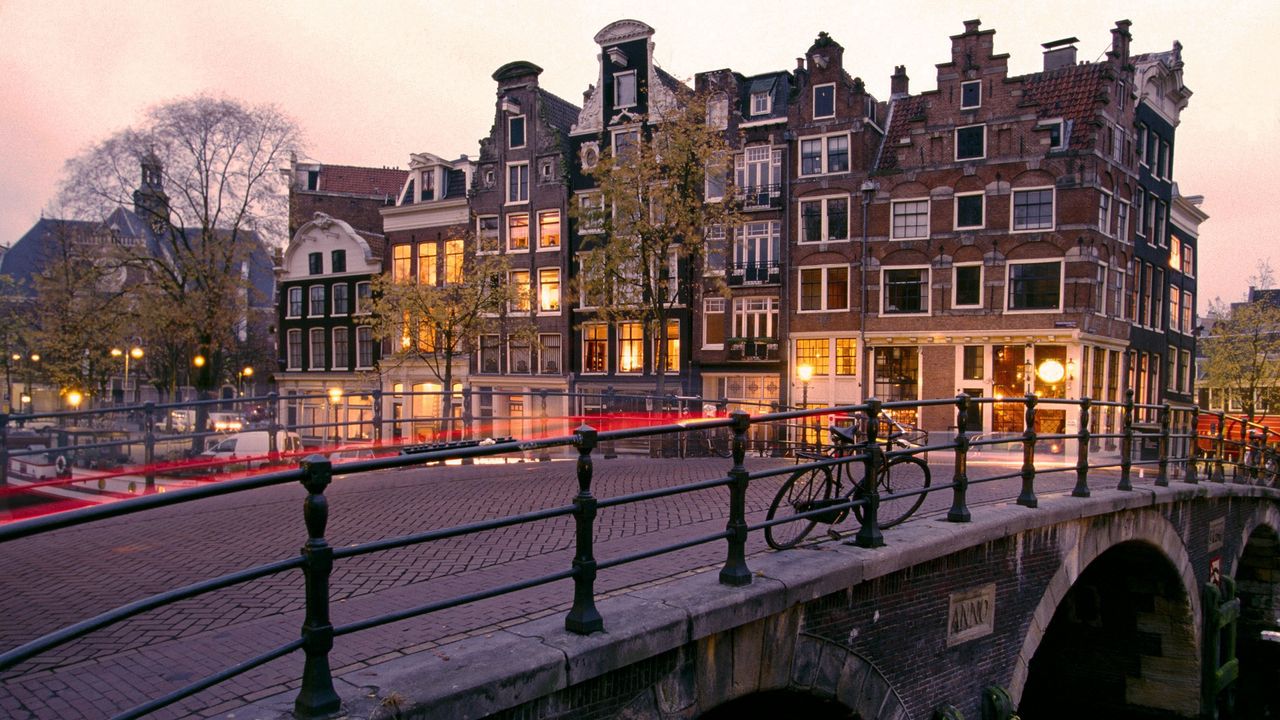 Обои канал, восход солнца, амстердам, нидерланды