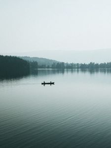 Превью обои каноэ, лодка, озеро, туман, силуэты