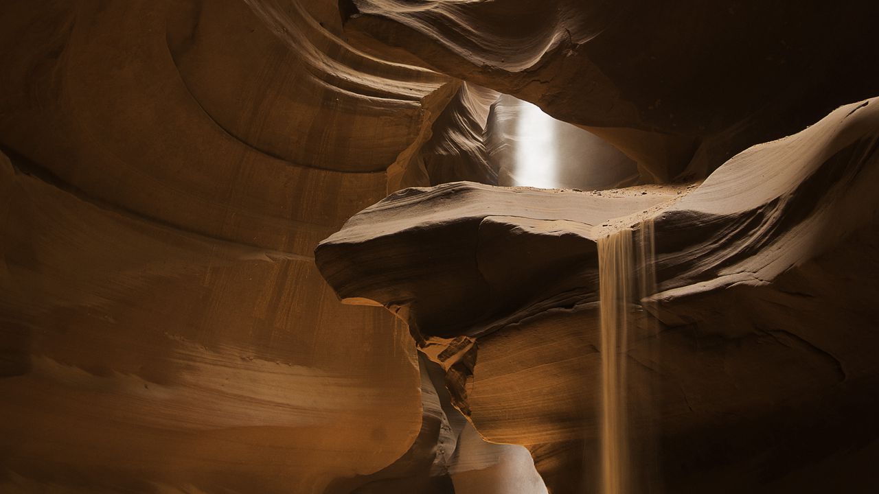 Обои каньон антилопы, каньон, пещера, песок, свет