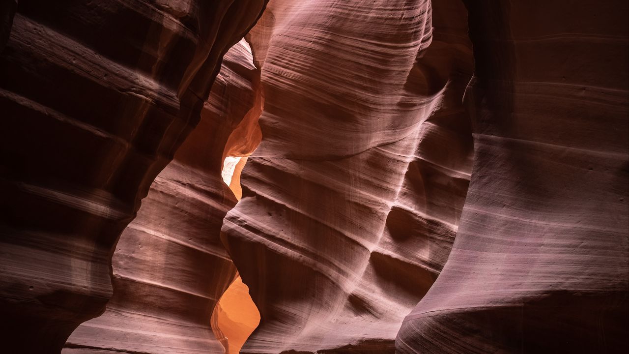 Обои каньон антилопы, скалы, пещера, рельеф, темный