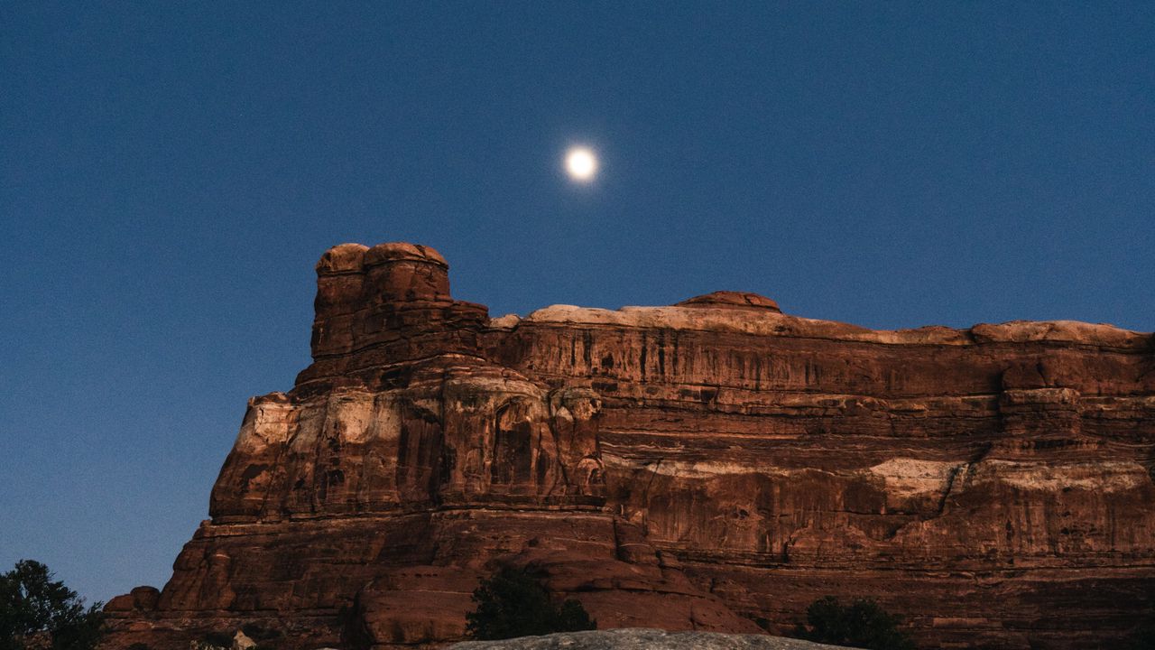 Обои каньон, скалы, ночь, луна, пейзаж