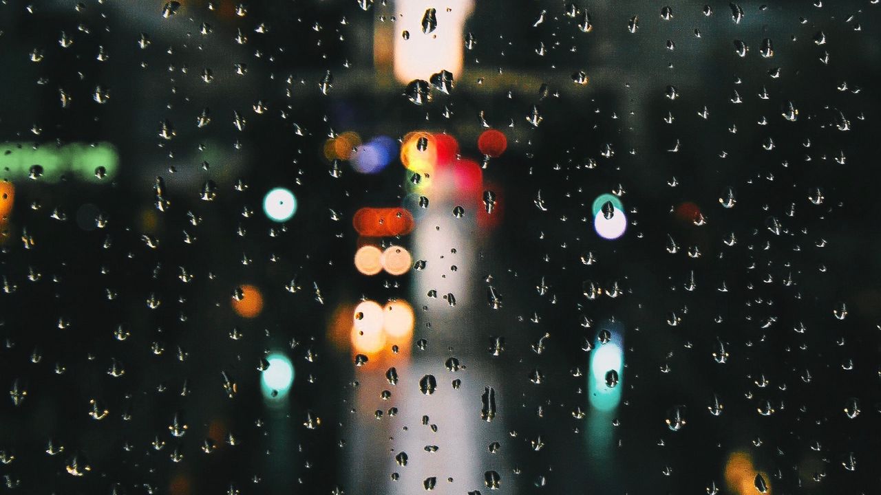 Обои капли, дождь, блики, боке, окно, стекло, влага, поверхность