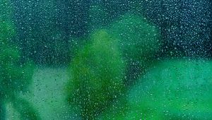 Превью обои капли, стекло, поверхность, мокрый, дождь, прозрачный, зеленый