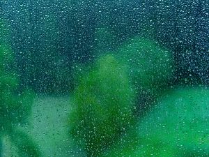 Превью обои капли, стекло, поверхность, мокрый, дождь, прозрачный, зеленый