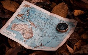 Превью обои карта, компас, листья, осень, путешествия