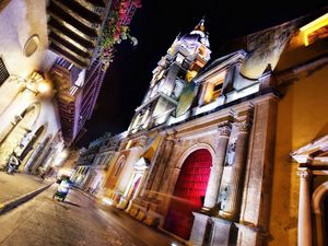 Превью обои картахена, колумбия, ночь, улица, архитектура