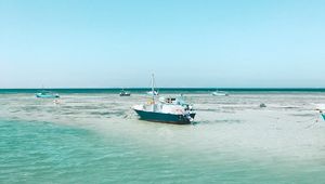 Превью обои катер, море, горизонт, небо