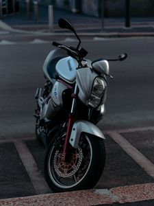 Превью обои kawasaki er-6n, kawasaki, мотоцикл, байк, серый, спортивный