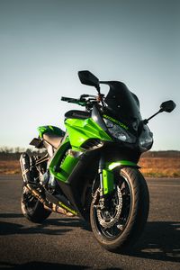 Превью обои kawasaki, мотоцикл, байк, зеленый, дорога