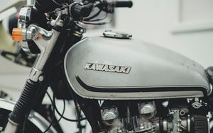 Превью обои kawasaki, мотоцикл, ретро, винтаж, мотор