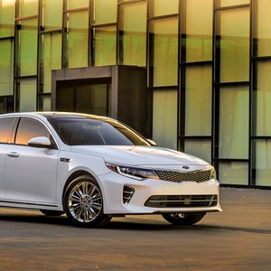 Превью обои kia, optima, белый, вид сбоку