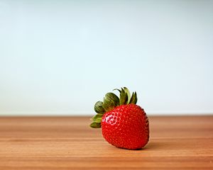 Превью обои клубника, ягода, макро, минимализм