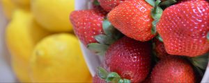 Превью обои клубника, ягода, размытие, еда, красный