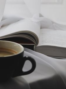 Превью обои книга, чашка, кофе, уют