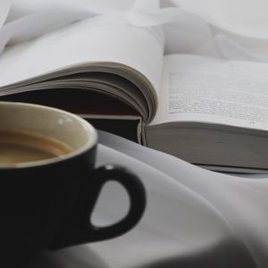 Превью обои книга, чашка, кофе, уют