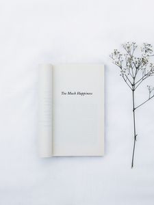 Превью обои книга, надпись, слова, цветок, белый, минимализм