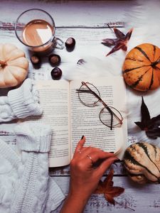 Превью обои книга, очки, кофе, рука