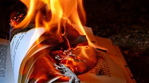 Превью обои книга, огонь, пламя