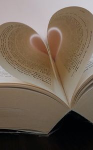 Превью обои книга, страницы, сердечко, бумага, любовь