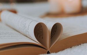 Превью обои книга, страницы, сердце, любовь