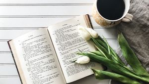Превью обои книга, тюльпаны, кофе