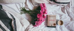 Превью обои книга, цветы, кофе, постель, настроение