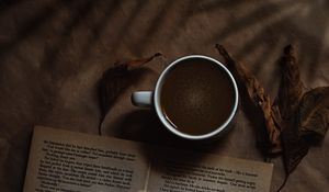 Превью обои кофе, чашка, книга, наушники, текст