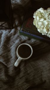 Превью обои кофе, чашка, книга, цветы, ткань