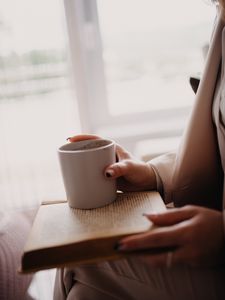 Превью обои кофе, чашка, книга, руки