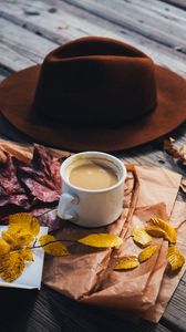 Превью обои кофе, чашка, листья, шляпа, осень