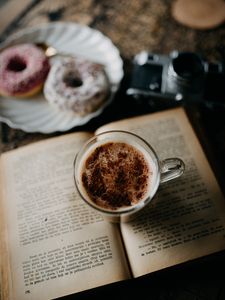 Превью обои кофе, кружка, книга, пончики, десерт, фотоаппарат