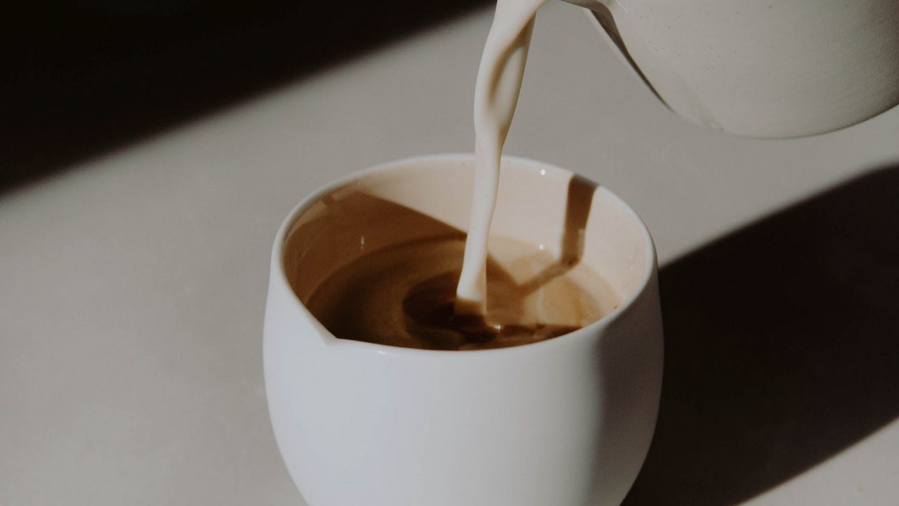 Обои кофе, молоко, чашка, напиток