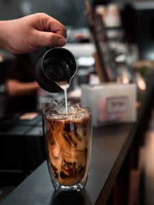 Превью обои кофе, молоко, лед, напиток