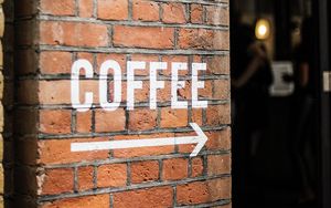 Превью обои кофе, надпись, указатель, текст, стена