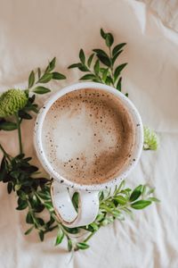 Превью обои кофе, напиток, чашка, ветки, листья