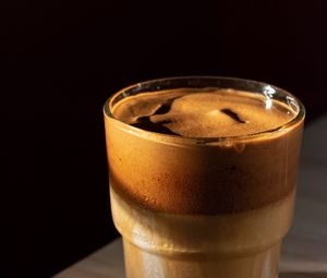 Превью обои кофе, напиток, стакан, поверхность, деревянный