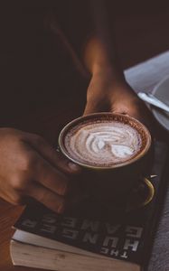 Превью обои кофе, руки, чашка, книга