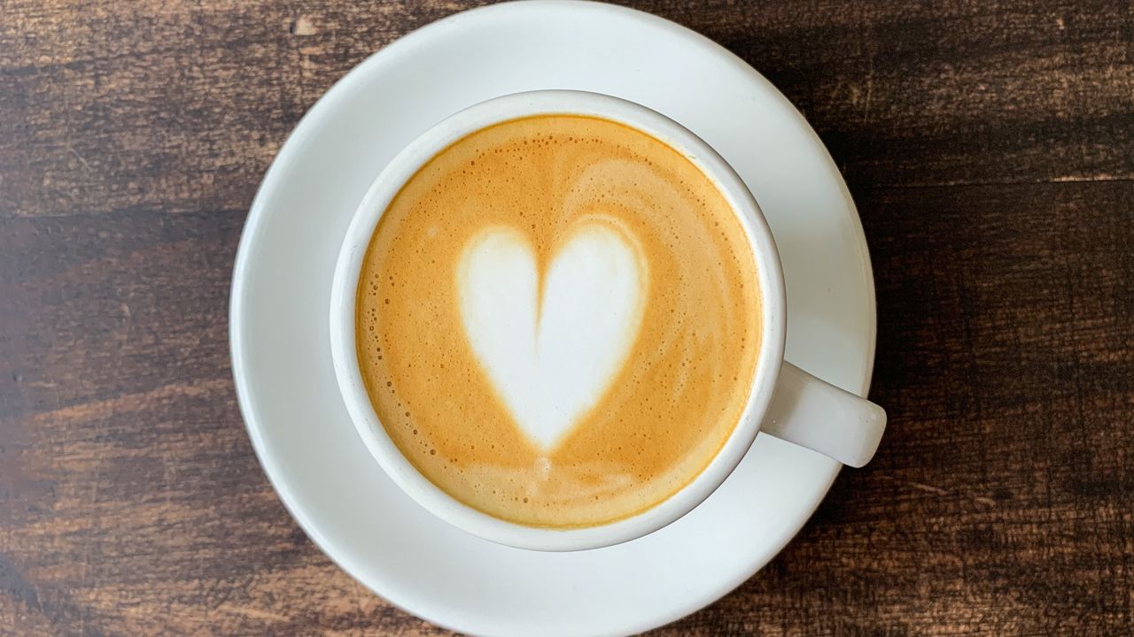 Обои кофе, сердце, чашка, напиток