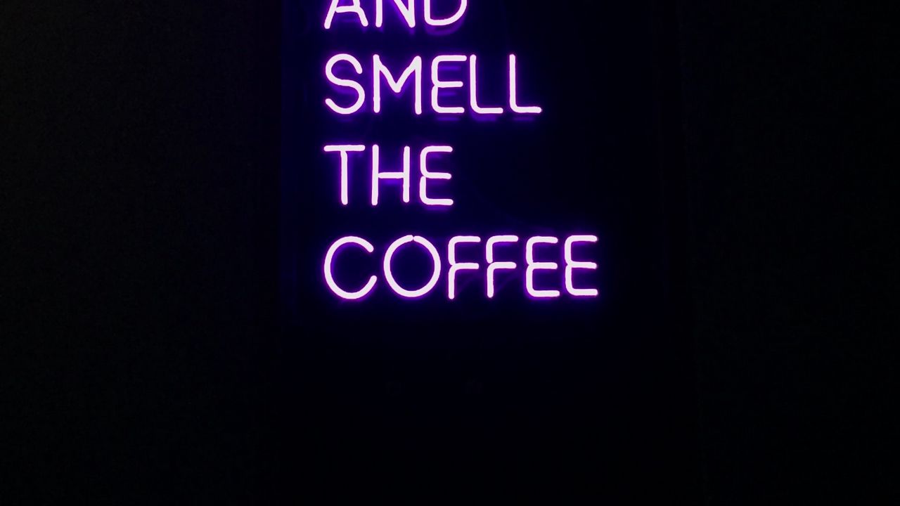 Обои кофе, текст, неон, вывеска, темный, фиолетовый