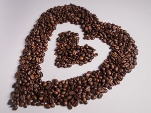 Превью обои кофе, зерна, сердце, любовь