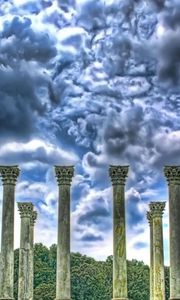 Превью обои колонны, небо, облака, hdr