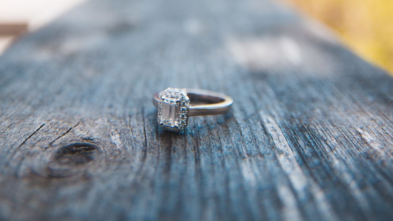 Обои кольцо, бриллиант, макро, драгоценность