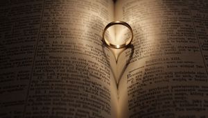 Превью обои кольцо, свадьба, книга