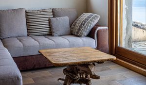 Превью обои комната, окно, стул, диван