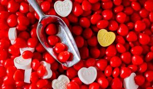Превью обои конфеты, сердечки, любовь, красный, белый